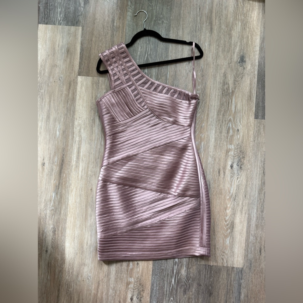 Gorgeous BCBGMaxAzria Mauve One Shoulder Dress